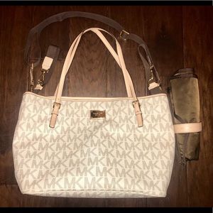 Michael Kors Diaper Bag, white Jet Set
